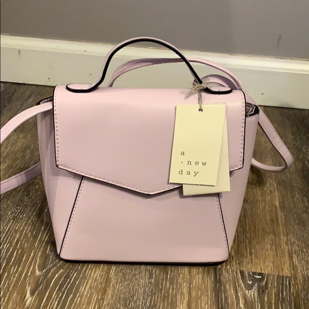 Crossbody light purple bag